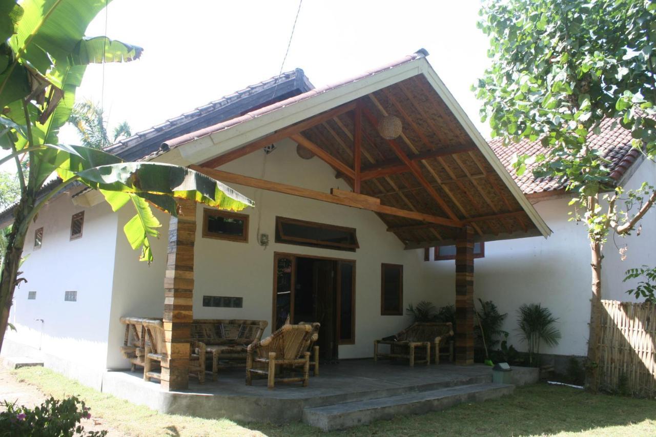 Mellow Hostel Kuta  Buitenkant foto